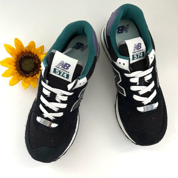 🌟New Balance Classics Unisex 574-Black Blue-Women’s 8.5 - Picture 5 of 11